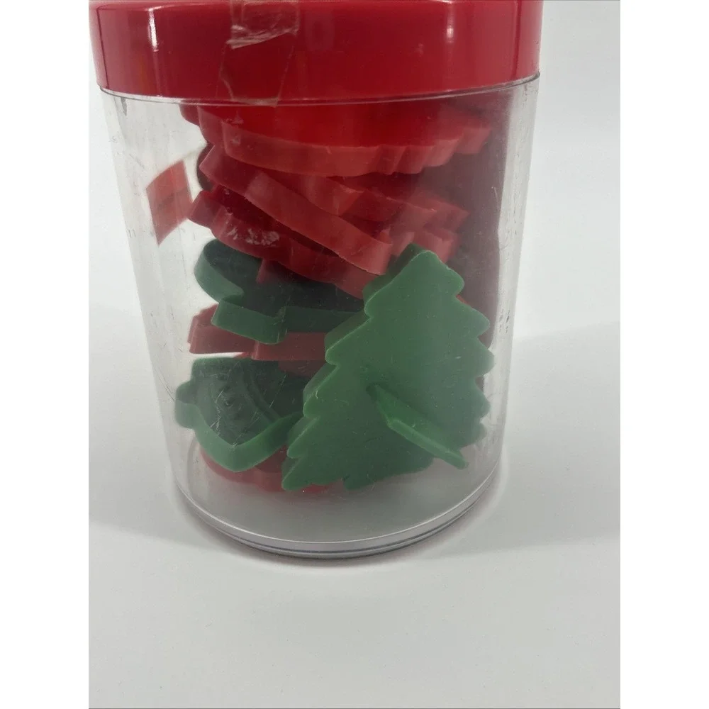 Vintage 1989 Wilton 10 Christmas Cookie Cutters In Original Plastic Bin
